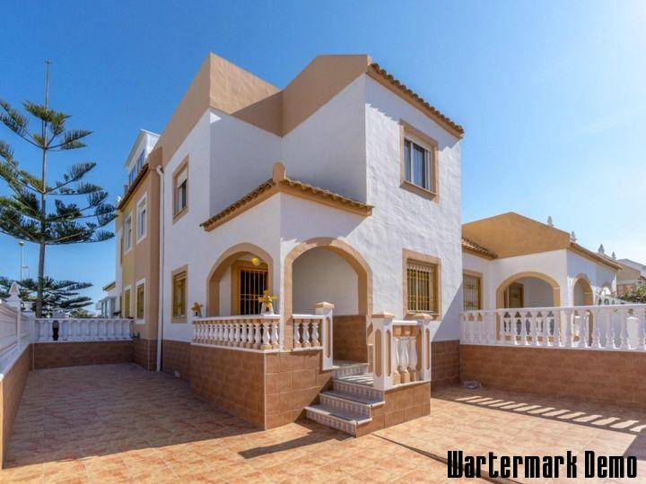 2 bed house - Image# 1