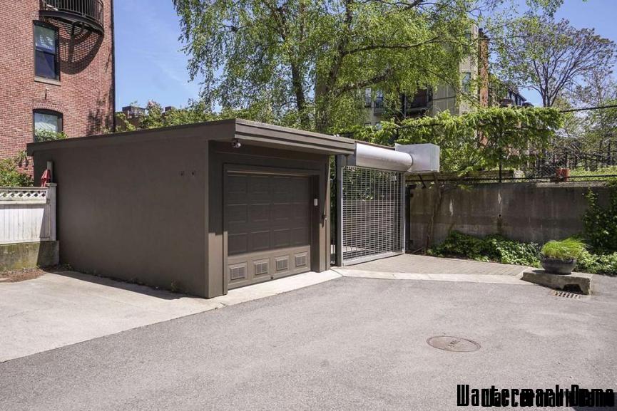 Renovated 4-Story Brownstone in Back Bay - Image# 3