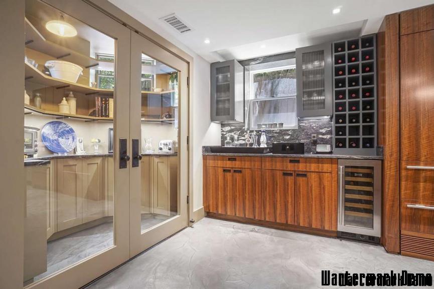Renovated 4-Story Brownstone in Back Bay - Image# 4