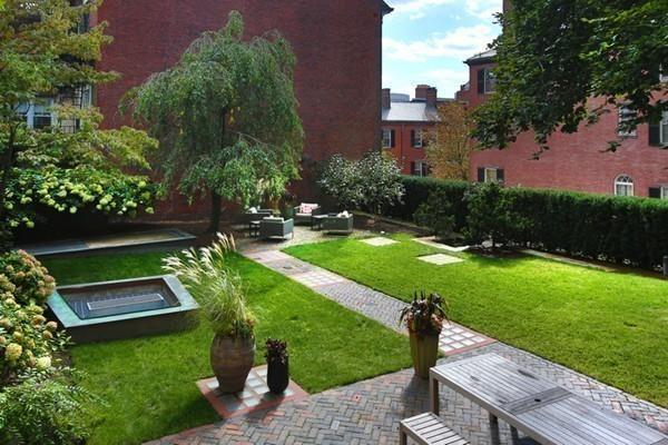 Iconic home on all of Beacon Hill - Image# 3