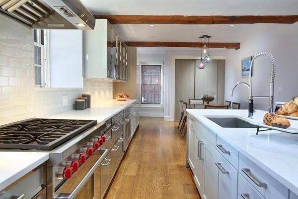 Iconic home on all of Beacon Hill - Image# 5