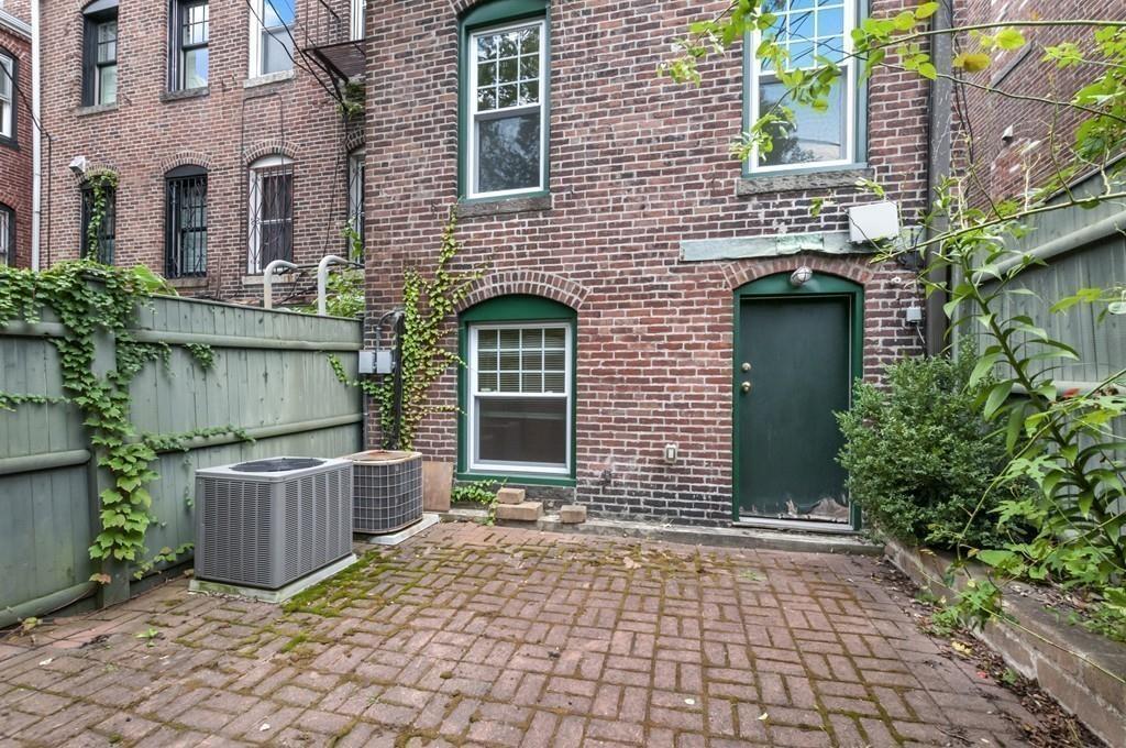 Rare opportunity to own a classic - Image# 3