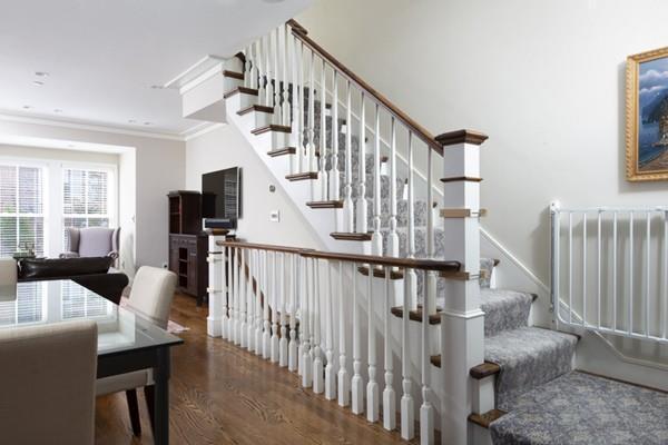 Sun-filled single family home - Image# 10